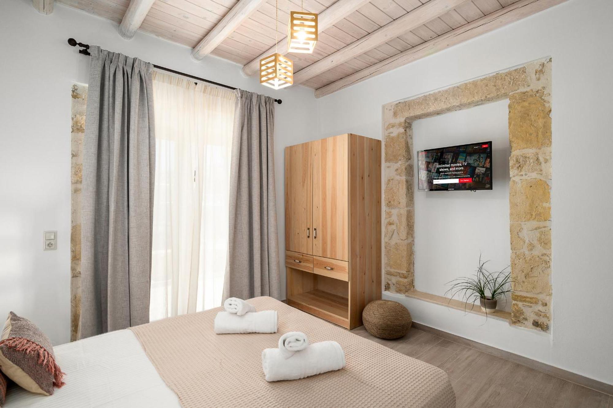 Papadia Luxury Apartments Pitsidia Exteriör bild